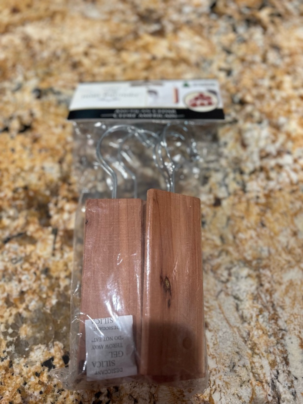 Cedar Wood Closet Hangers - Natural Cedar